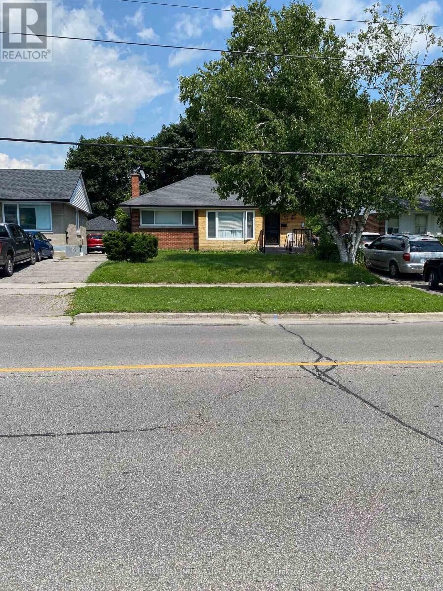 Property Photo: 215 Wilson Road South Bsmt ON L1H 6C2