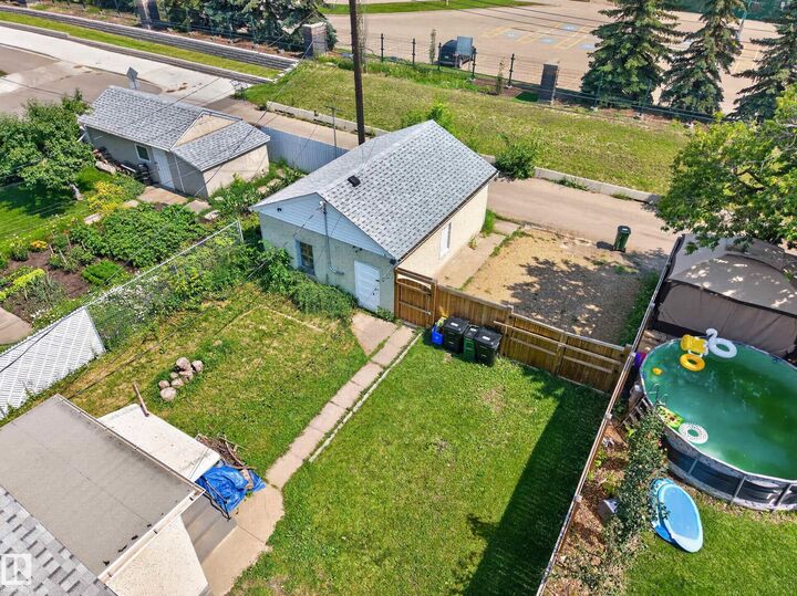 Property Photo: 10819 92 Street NW AB T5H 1V5