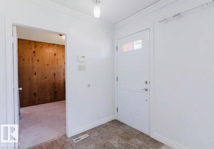Property Photo: 11115 39A Avenue NW AB T6J 0N6