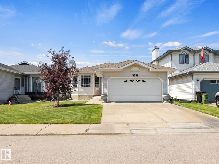Property Photo: 5552 190A Street NW AB T6M 2L3