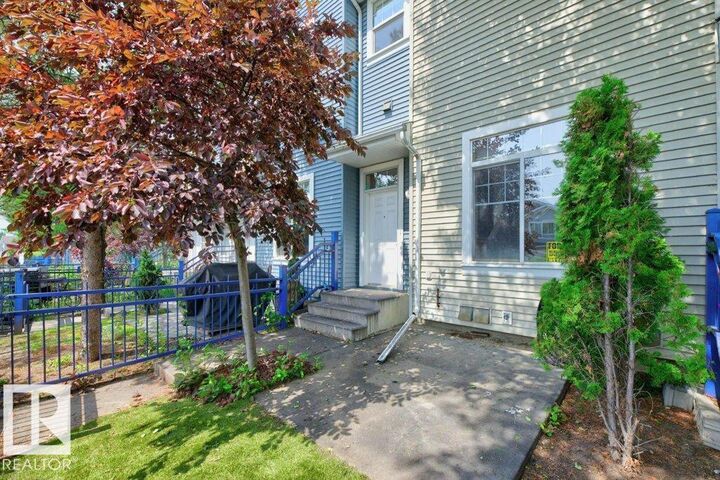 8304 11 Avenue SW 7 — photo 1