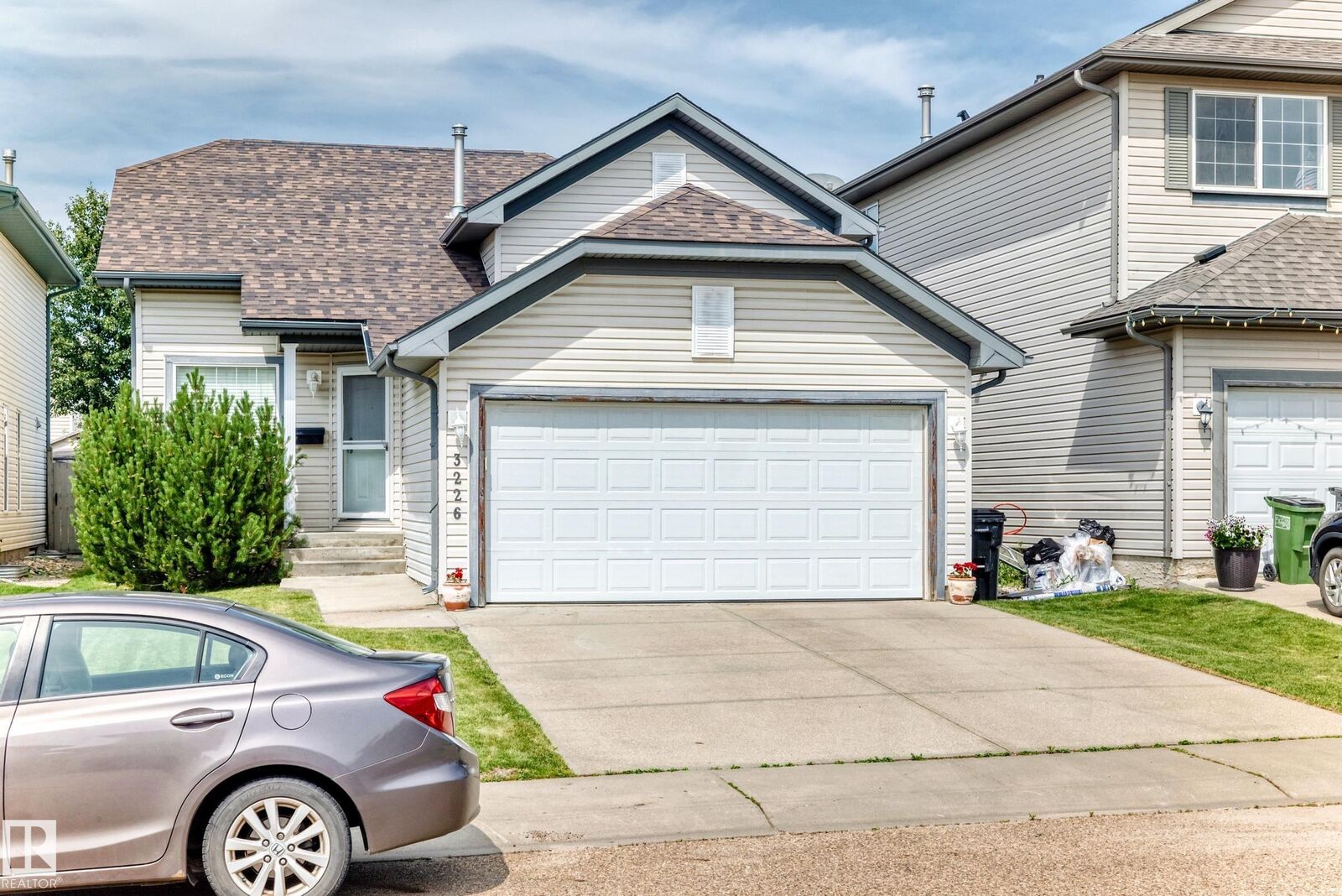 Property Photo: 3226 30 Avenue NW AB T6T 1T4