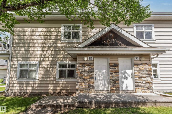 Property Photo: 3040 Spence Wynd SW 102 AB T6X 1N7
