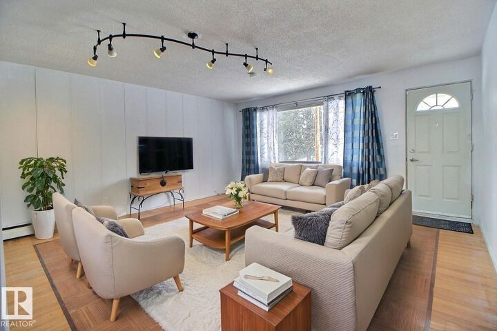 Property Photo: 5109 49 Avenue AB T0B 0C0