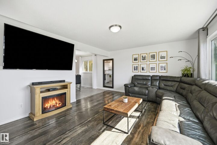 Property Photo: 15111 67 Street NW AB T5C 0C9