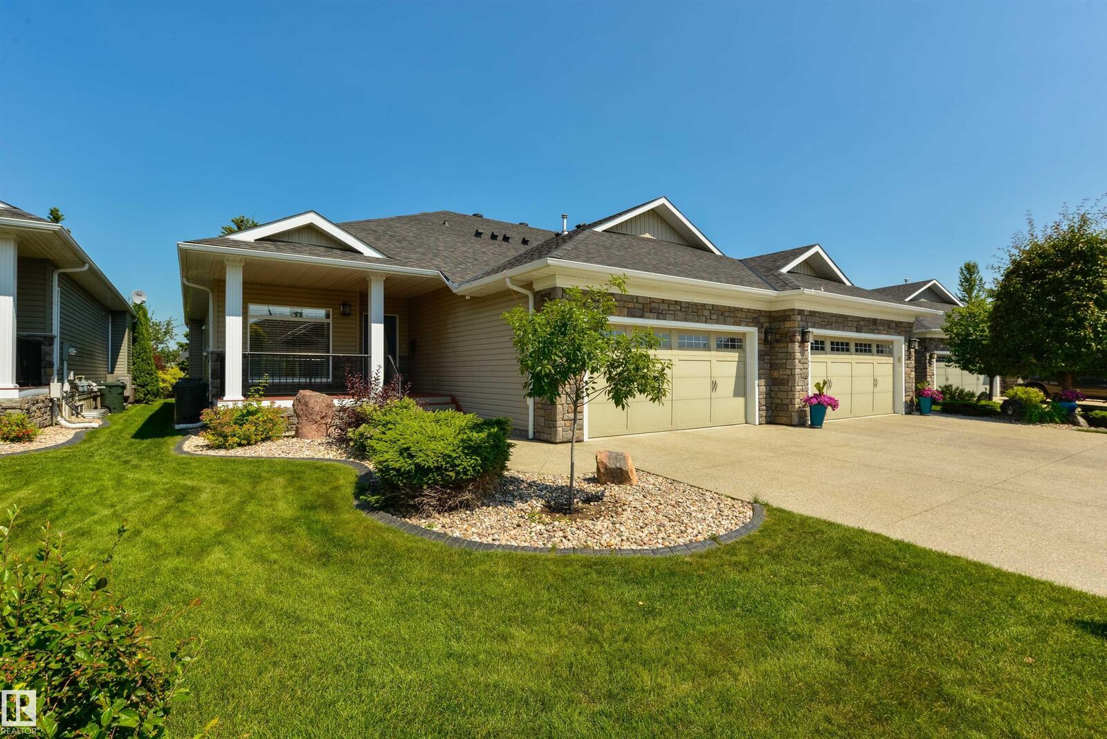 Property Photo:  38 Fairway Point(E)  AB T7X 4B6 