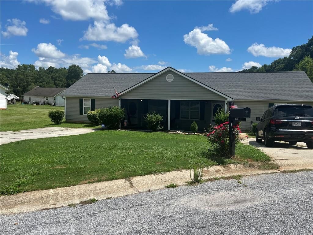 Property Photo: 1131 Classic Trail B GA 30655
