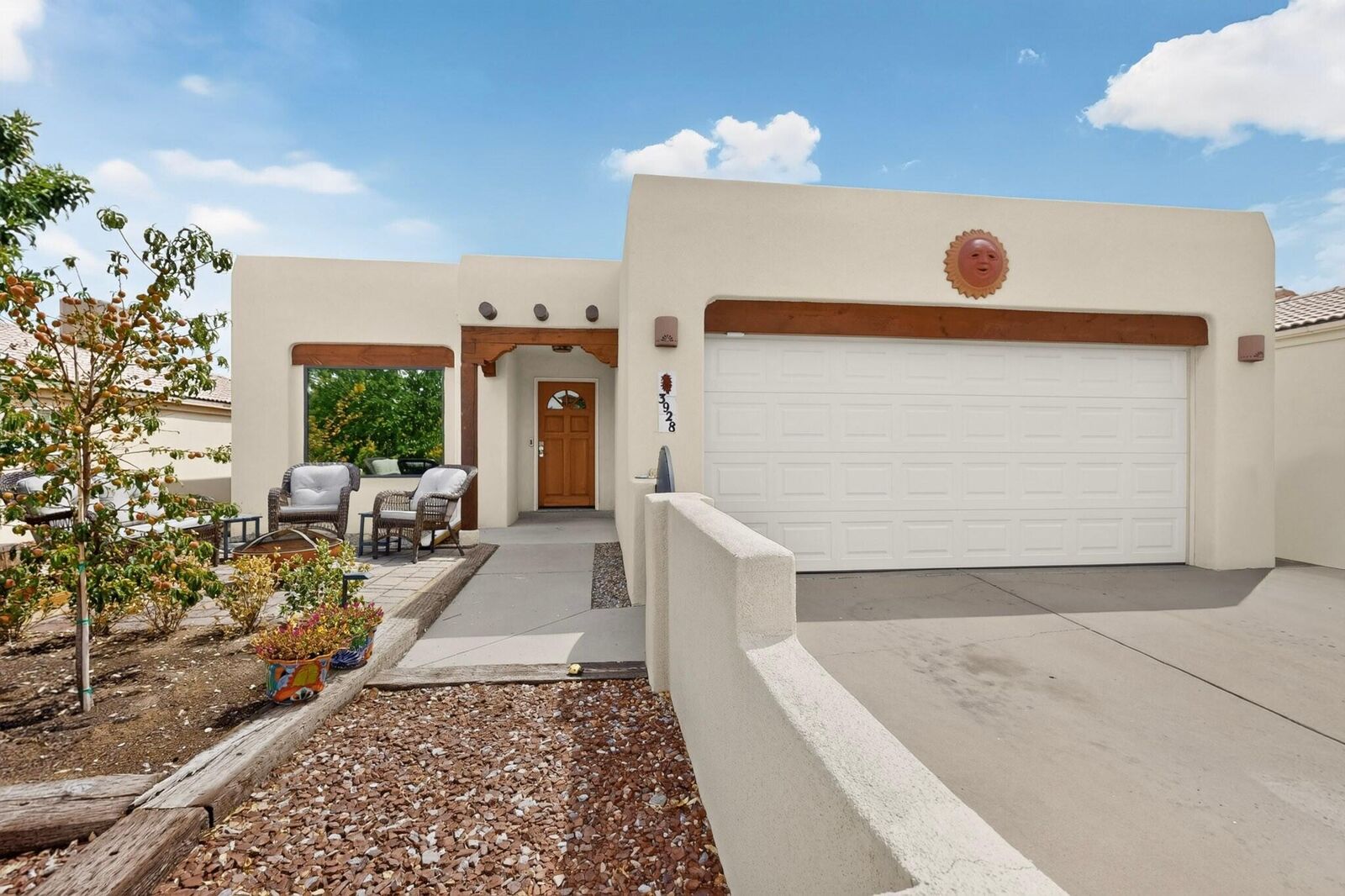 Property Photo: 3928 Pineleaf Place NW NM 87114