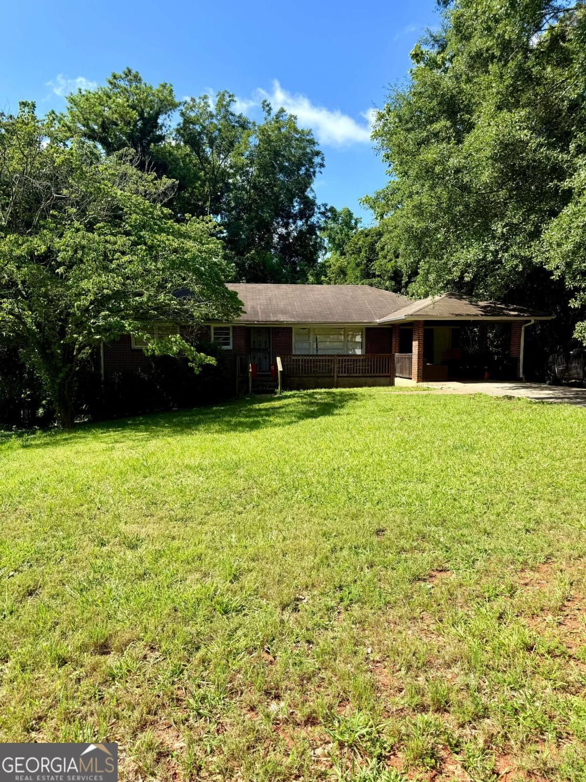 Property Photo: 2169 Starline Drive GA 30032