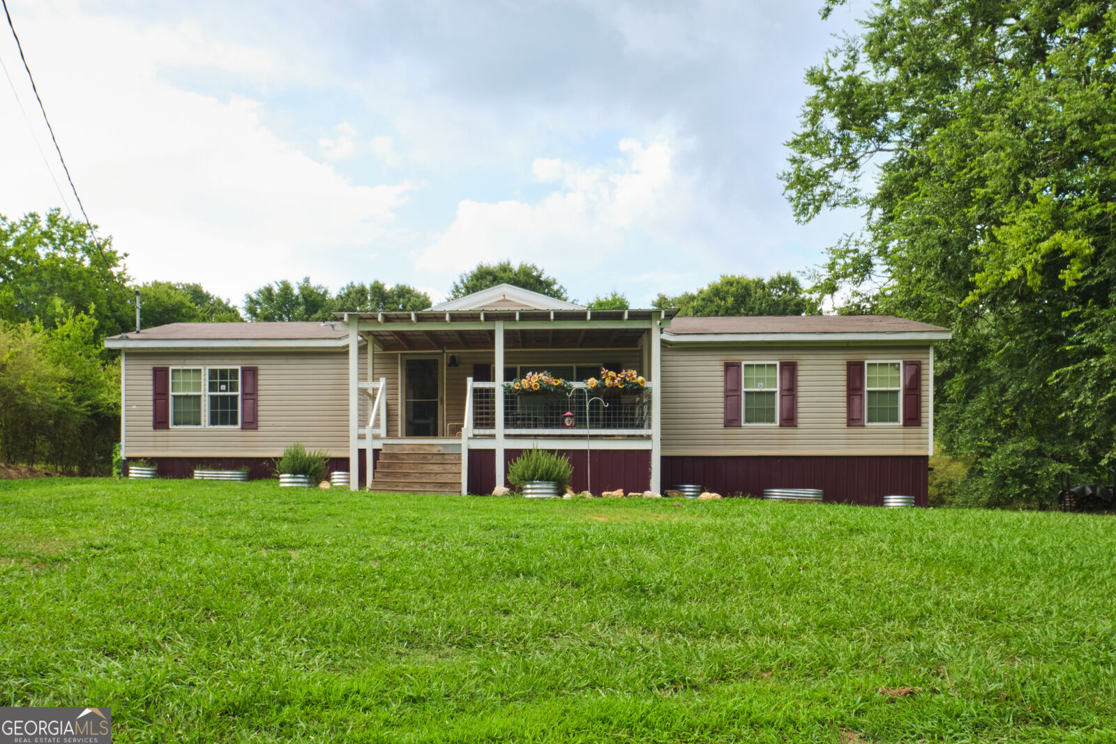 Property Photo:  405 NE Brewer Road  GA 30145 