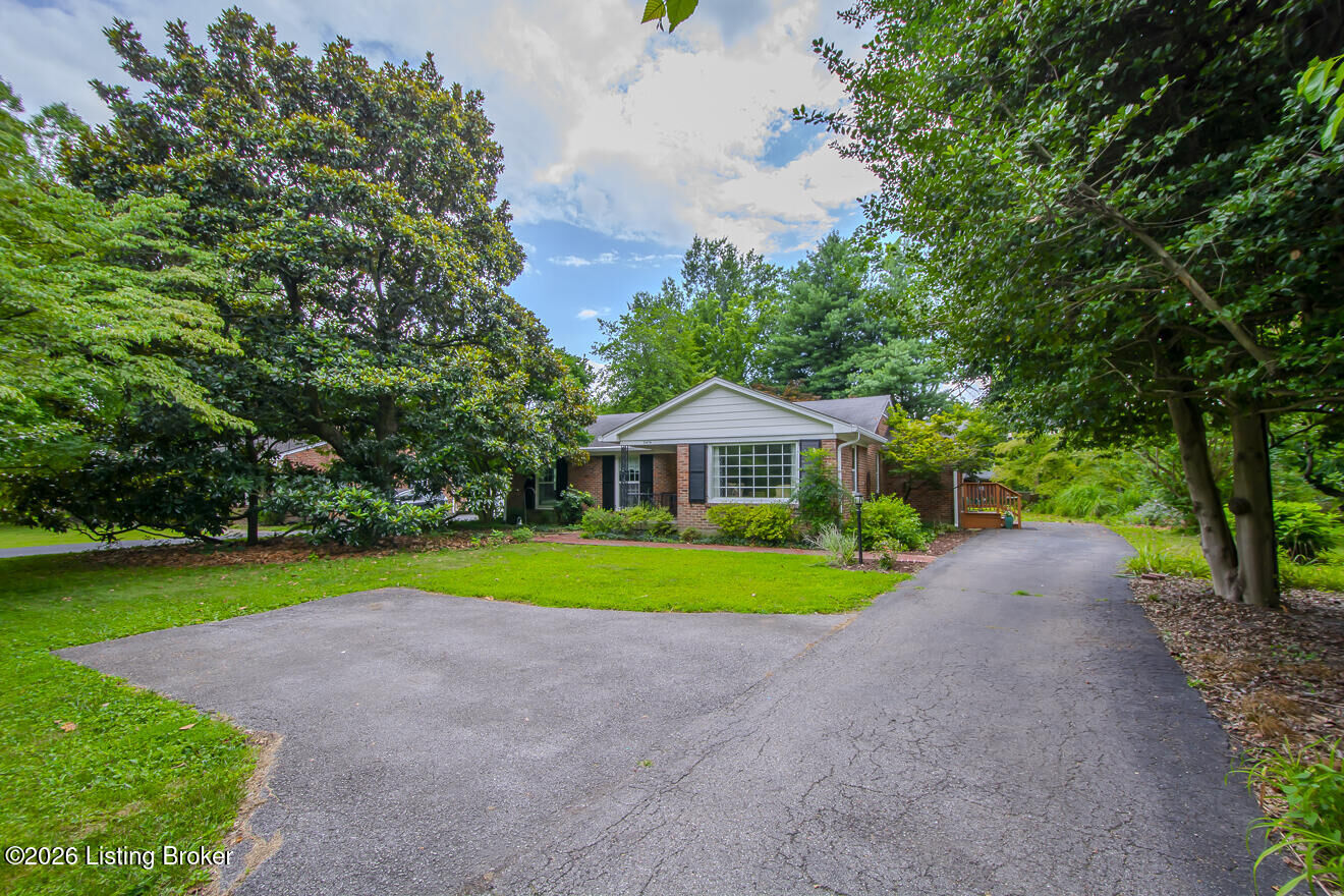 Property Photo: 3414 Barbour Ln KY 40241