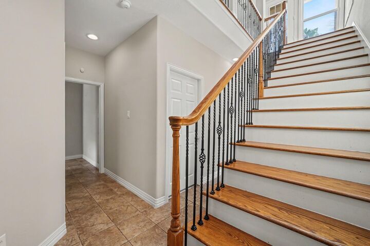 Property Photo: 7147 Windwater Lagoon TX 77036