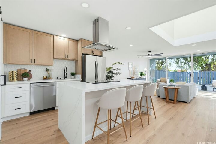 Property Photo:  95-325 Kahikinui Court 223  HI 96789 