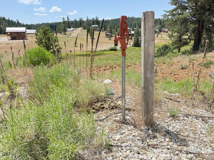 Property Photo: 330 N Grassy Trail UT 84762