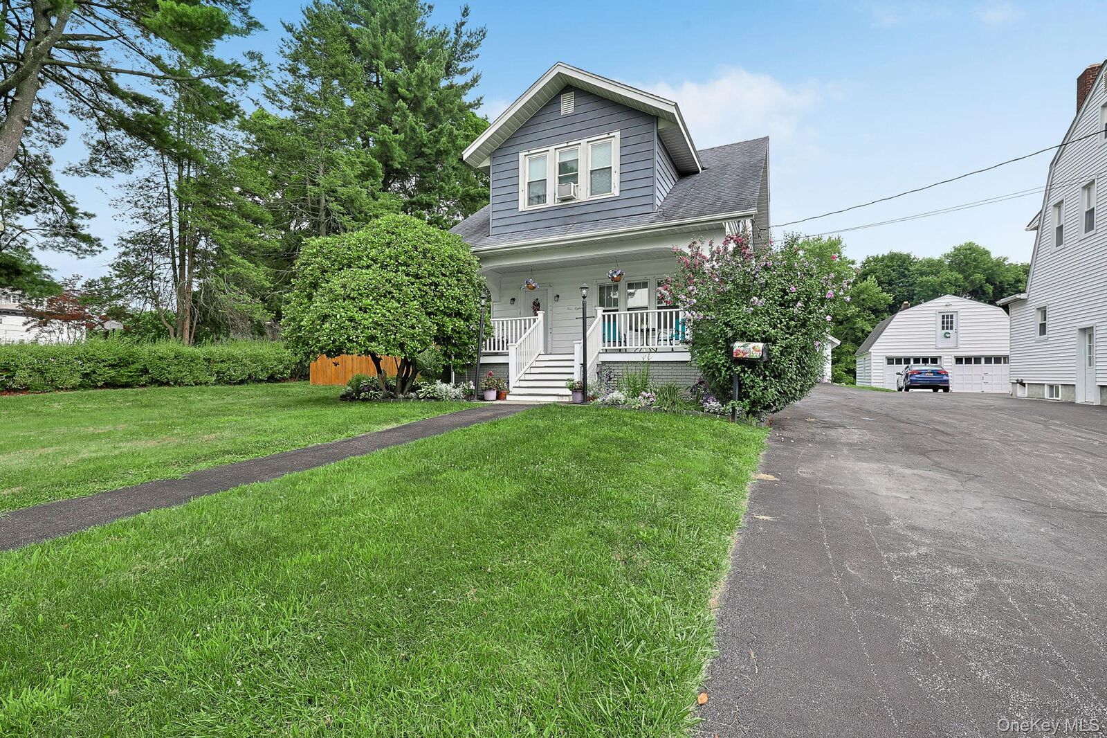 Property Photo:  118 Gladstone Avenue  NY 12586 
