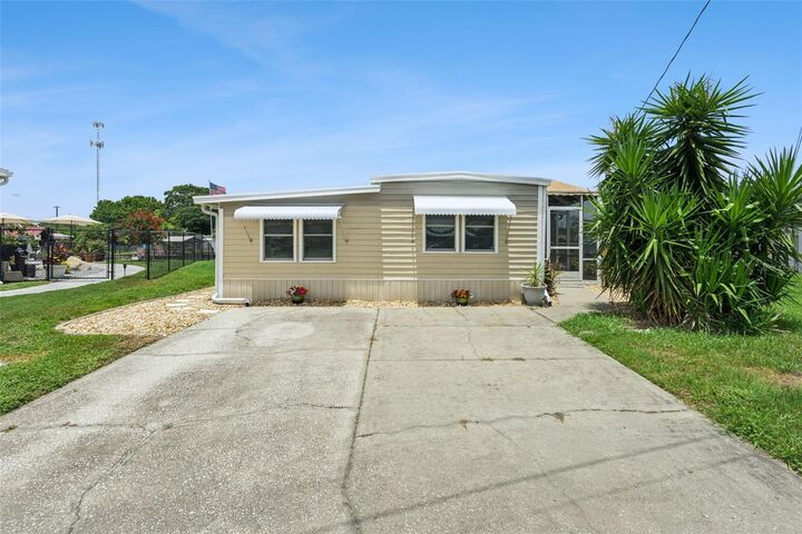 Property Photo: 30127 Green Bay Drive FL 32778