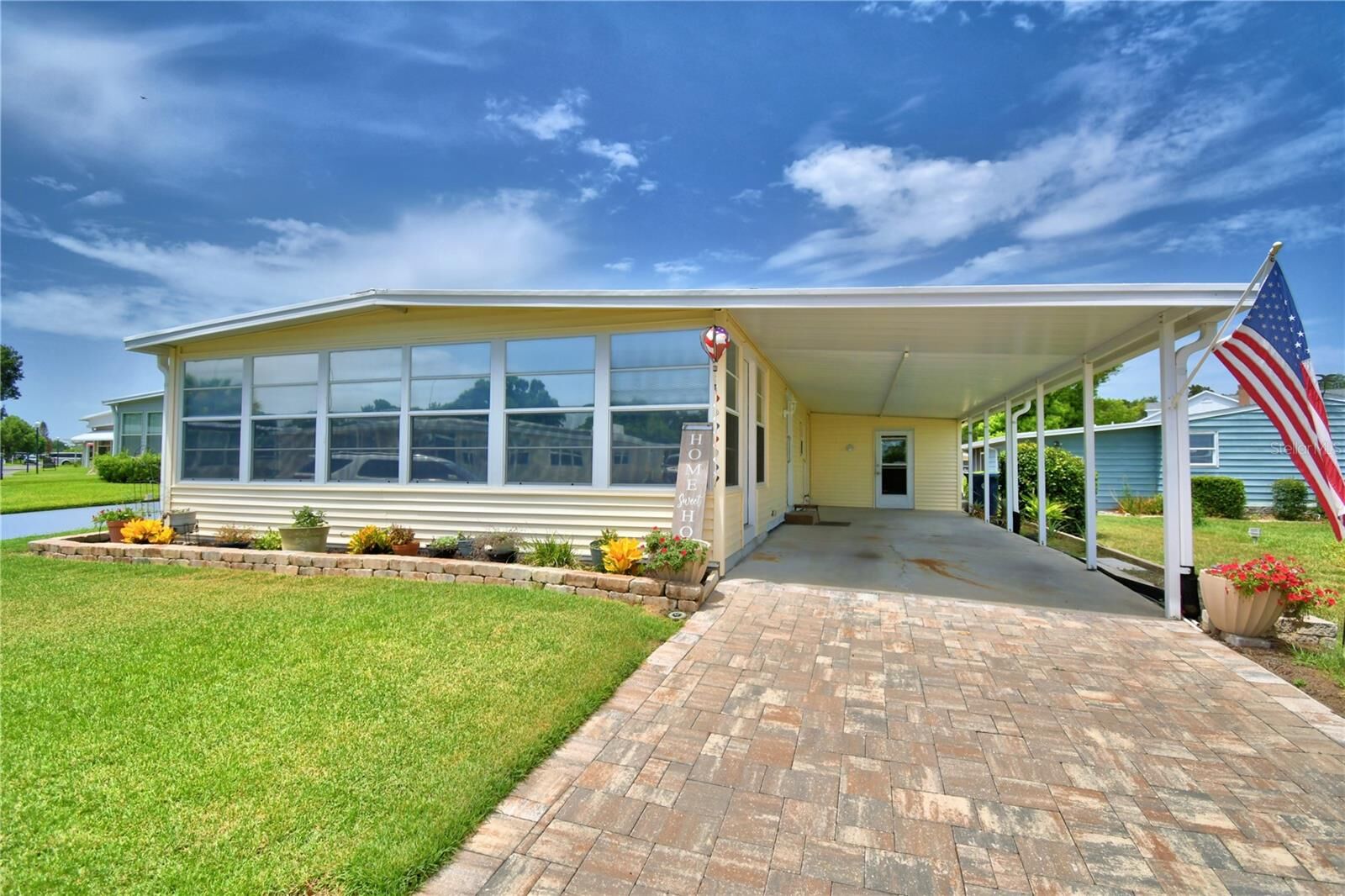 Property Photo: 151 Holiday Lane FL 33823