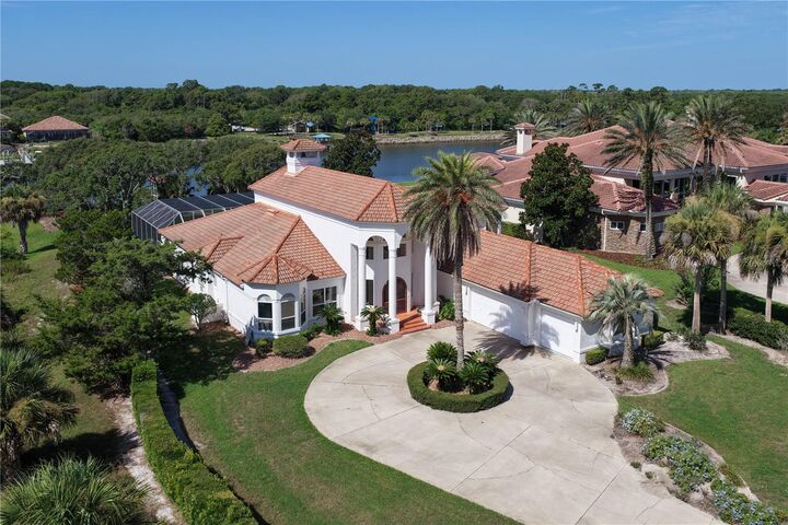 Property Photo: 1 Capri Court FL 32137