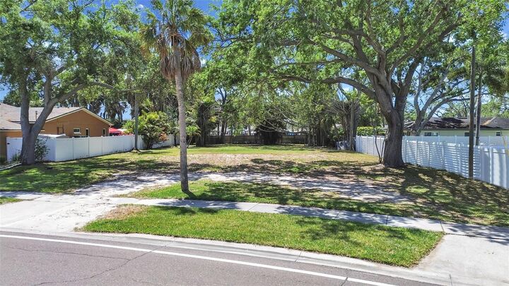 Property Photo: 5438 Bayou Grande Boulevard NE FL 33703