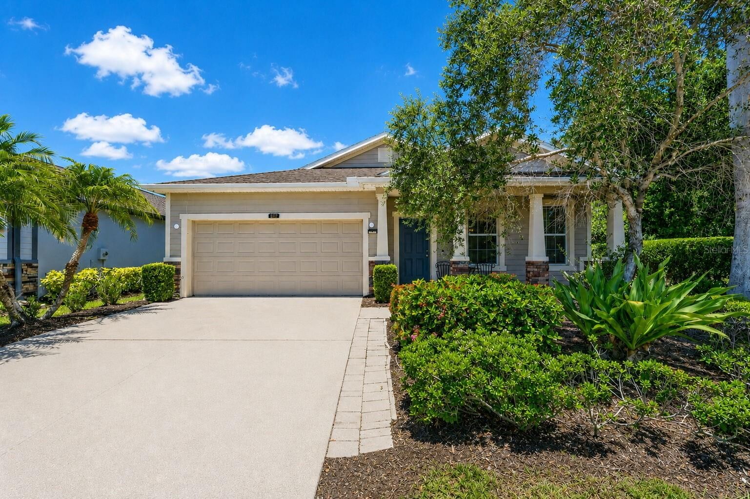 Property Photo:  5512 Mang Place  FL 34238 