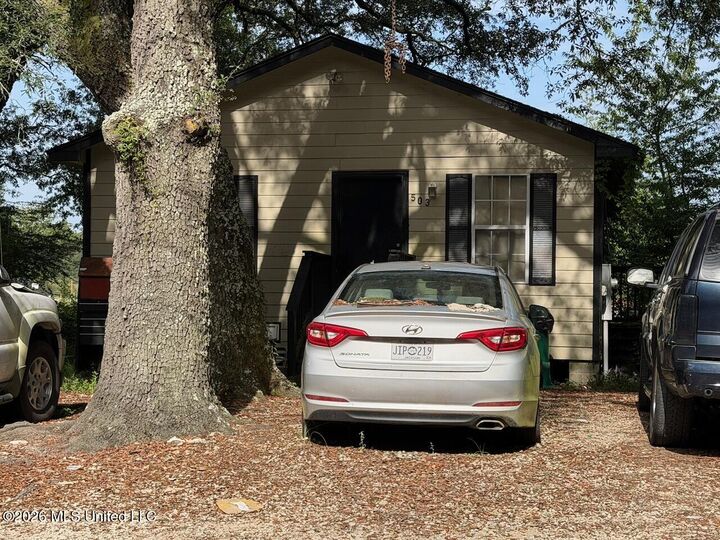 Property Photo: 503 5th Street MS 39507