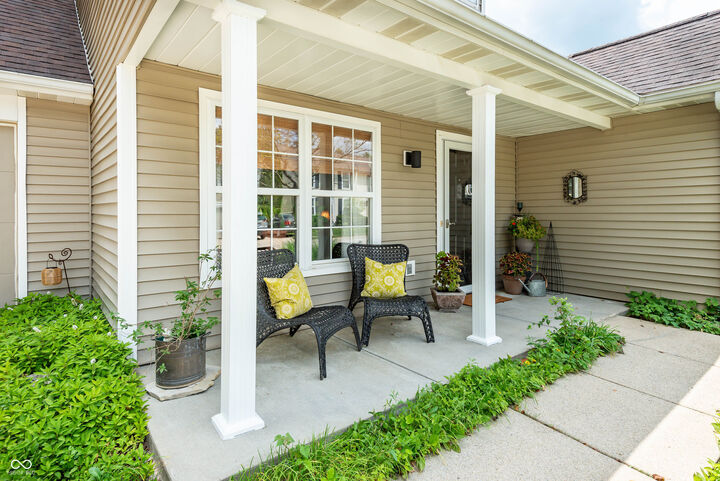 Property Photo: 2209 S Laurelwood Drive IN 47401
