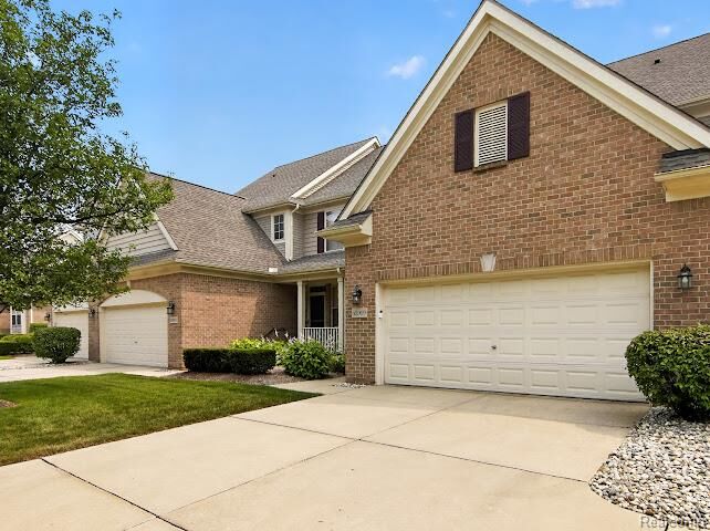 Property Photo:  32969 Brookside Circle 18  MI 48152 1426 