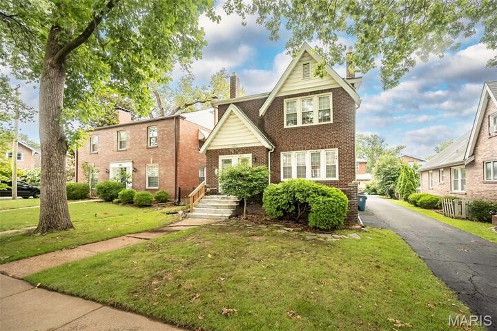 Property Photo: 1102 Edward Terrace MO 63117