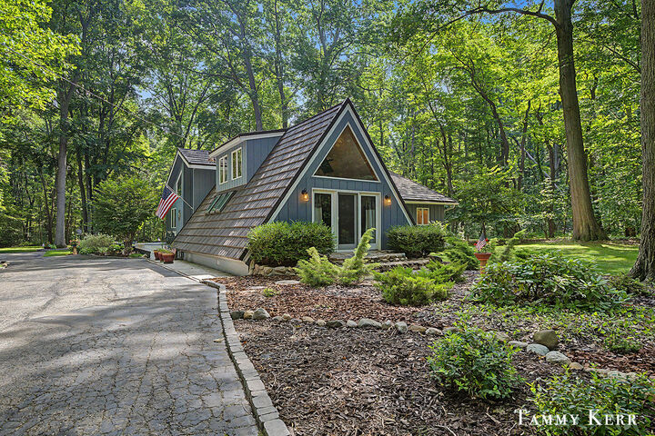 Property Photo: 6051 Old Allegan Road MI 49453