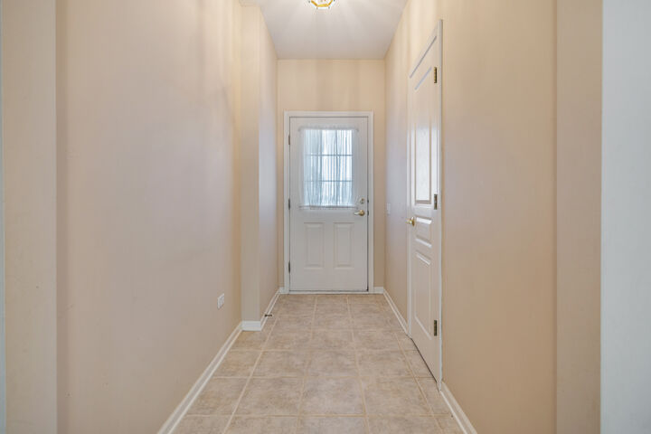 Property Photo:  12452 Wedgemere Drive  IL 60142 