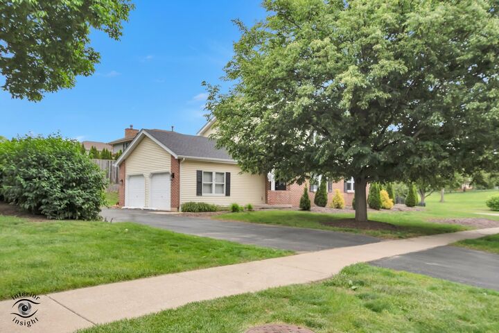 Property Photo: 8348 Adbeth Avenue IL 60517