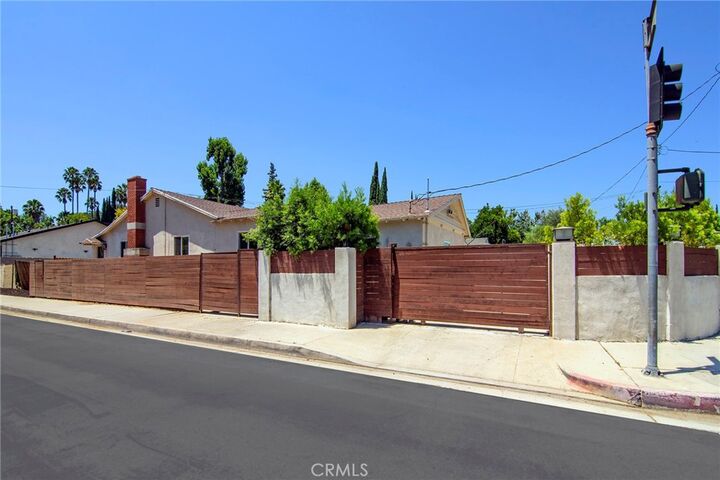 Property Photo:  22602 Victory Boulevard  CA 91367 