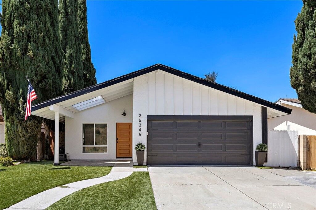Property Photo: 26345 Via Gorrion CA 92691