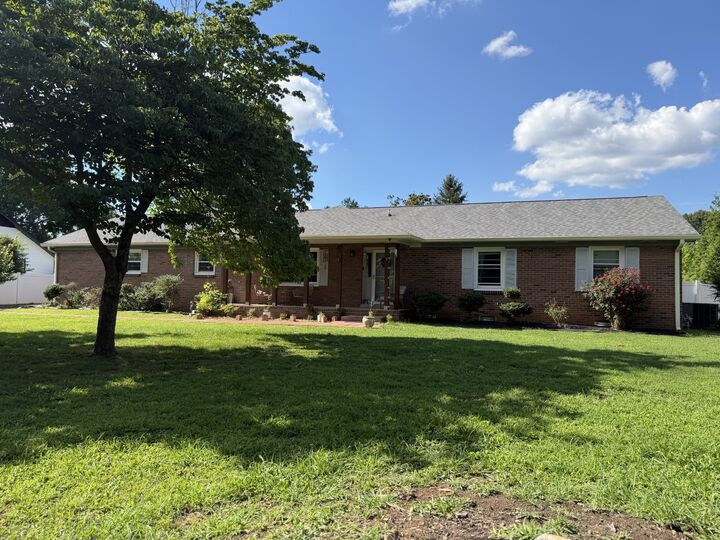 Property Photo:  5042 Creekside Dr  TN 37128 