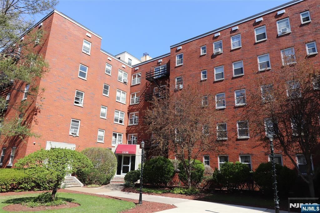 Property Photo: 2330 Linwood Avenue 3D NJ 07024