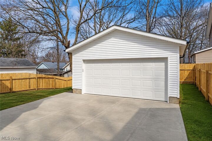 Property Photo:  1331 Leonora Avenue  OH 44305 