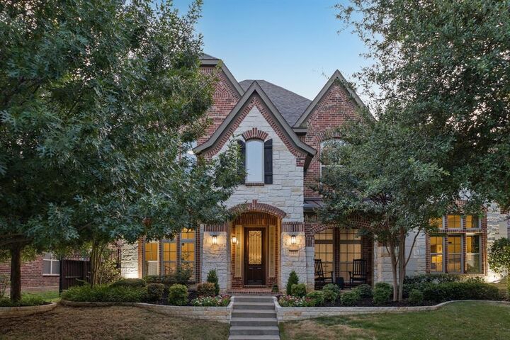 Property Photo: 717 Orleans Drive TX 76092