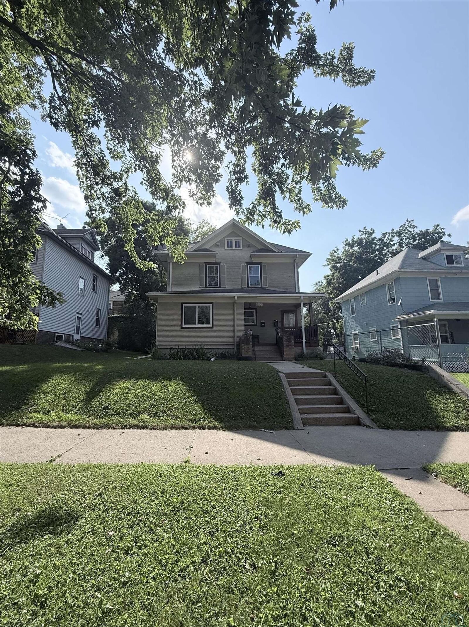 Property Photo: 1905 Douglas St IA 51104