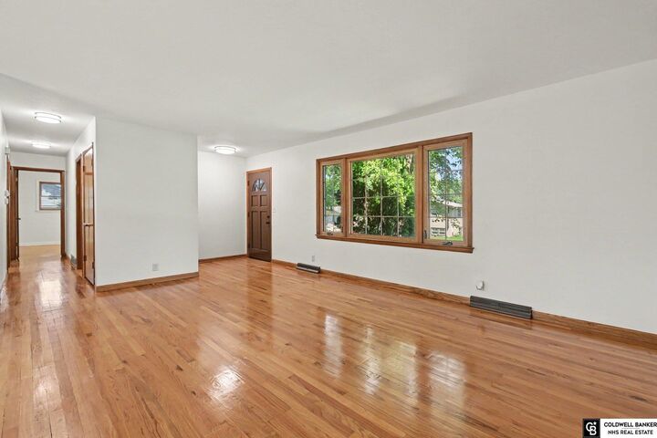 Property Photo: 1307 Hansen Avenue NE 68005