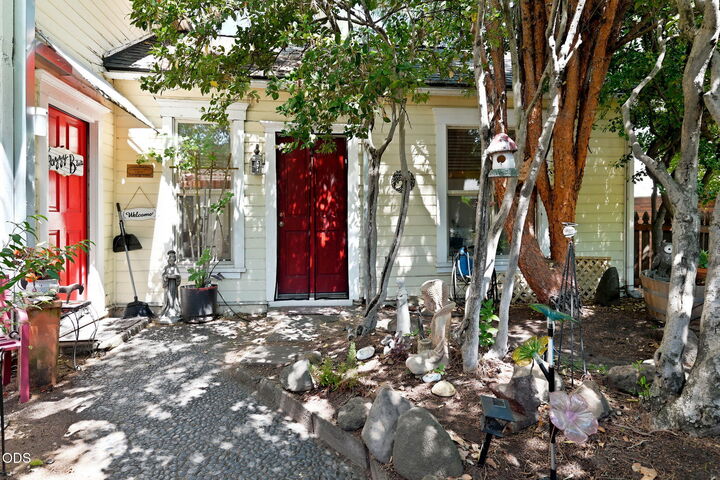 Property Photo:  508 N Main Street  OR 97520 