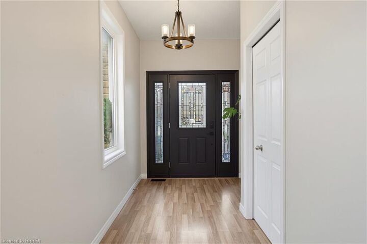 Property Photo: 196 McGuiness Drive ON N3T 0B5