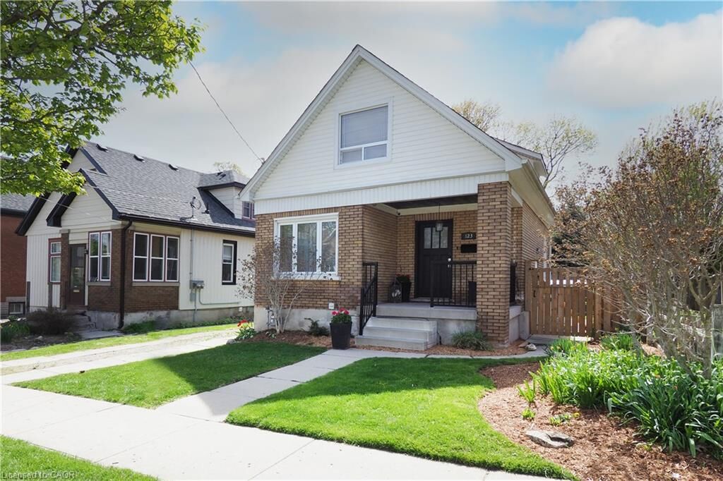 Property Photo: 123 Samuel Street ON N2H 1P9