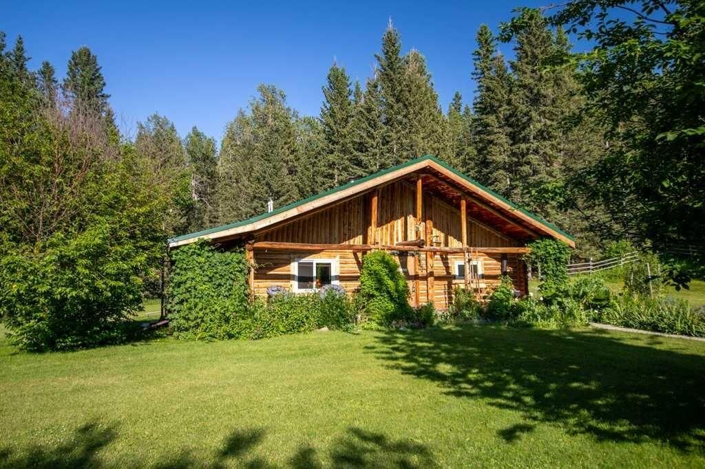 Property Photo: 32479 Highway 760 E 12 AB T0M 1X0