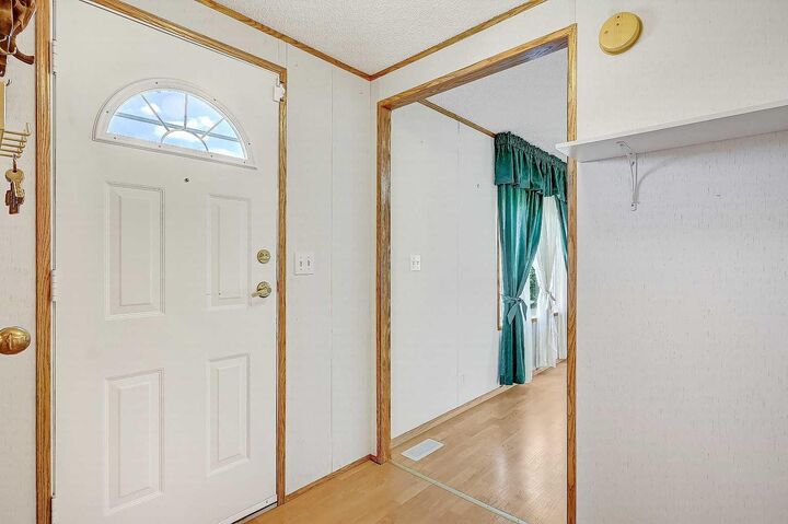 Property Photo:  9717 121 Avenue  AB T8V 7J2 