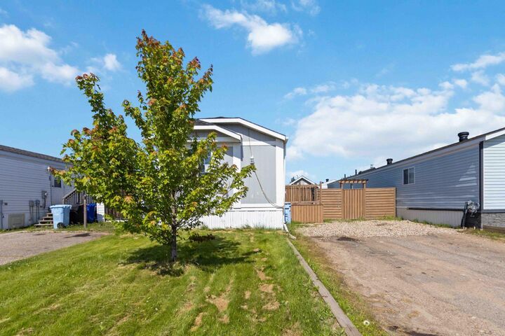 Property Photo: 137 Cree Road AB T9K 1X7