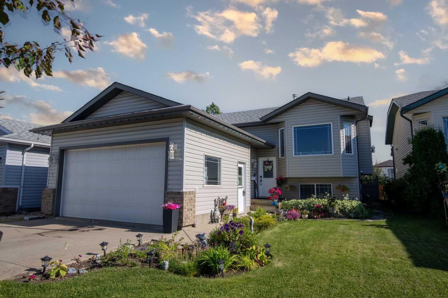 Property Photo: 10733 75 Avenue AB T8W 2S7