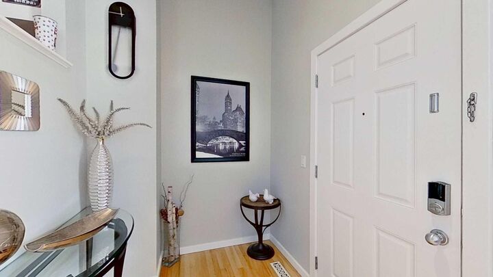 Property Photo:  7 Bridlecrest Boulevard SW  AB T2Y 4X9 