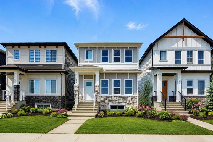Property Photo:  284 Huxbury View NE  AB T2A 8C4 