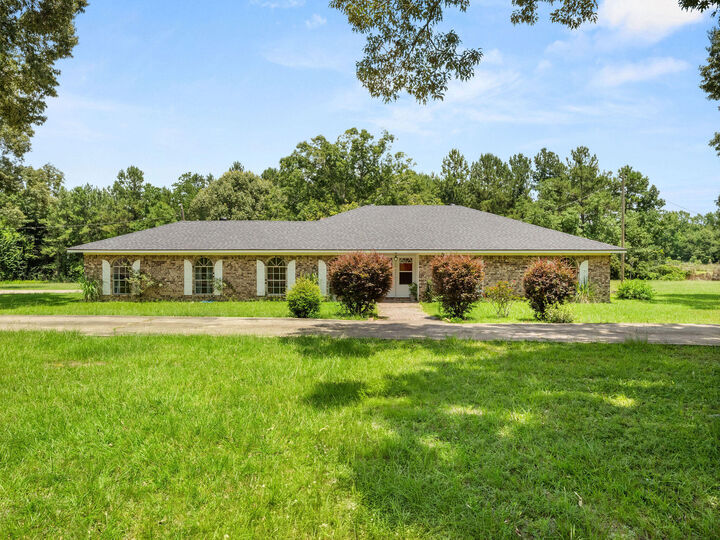 Property Photo: 614 Cypress LA 70634