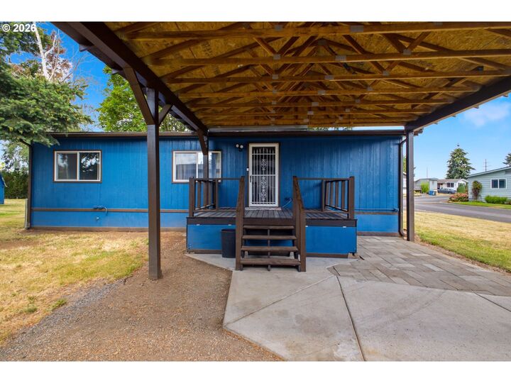 Property Photo: 16812 SE 1st St 45 WA 98684